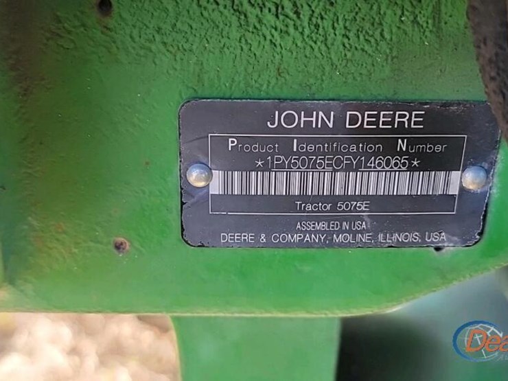 2015-john-deere-5075e-image-25