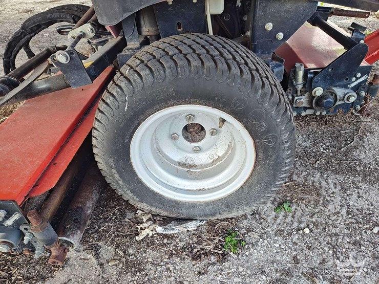 2014-jacobsen-tri-king-commercial-reel-mower-image-24