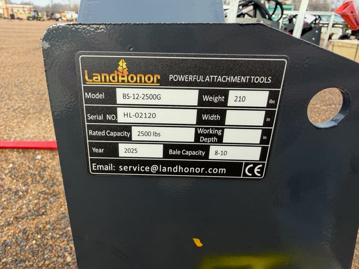 #7915-•-skid-steer-bale-spear-image-3