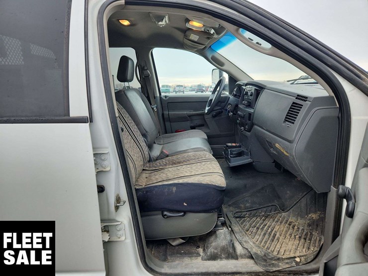 2009-dodge-ram-5500-image-17