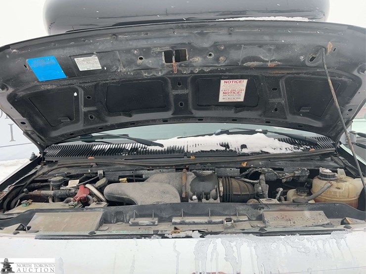 2009-ford-e-series-s/a-24-passenger-bus-image-15