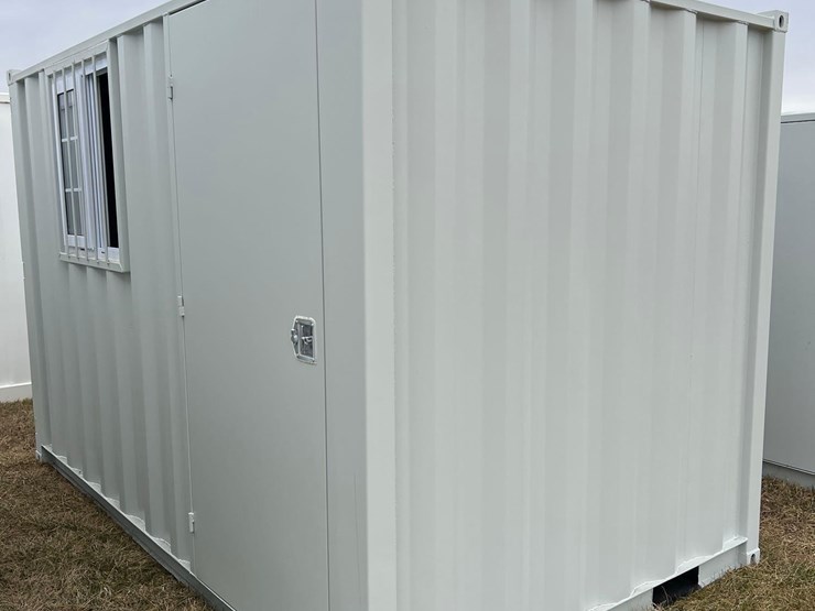 11'x6'8"-sea-container-w/-side-door-image-4