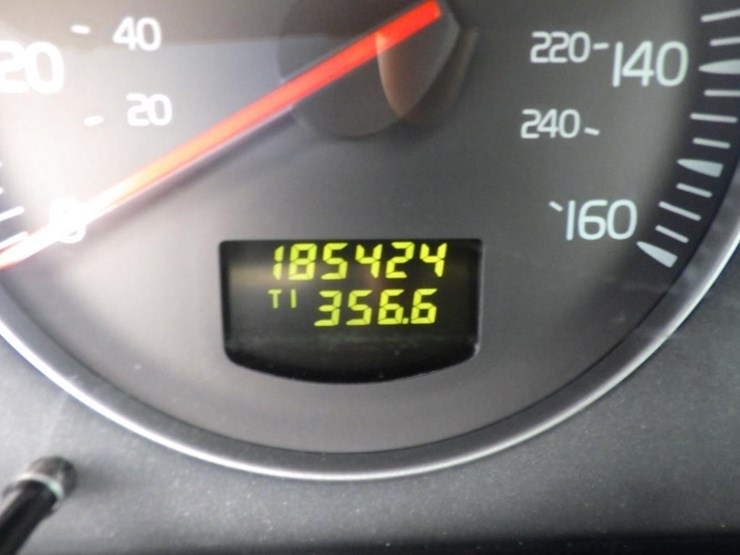 2008-volvo-xc90-image-14