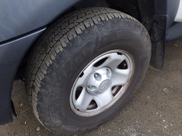 2014-toyota-tacoma-image-11