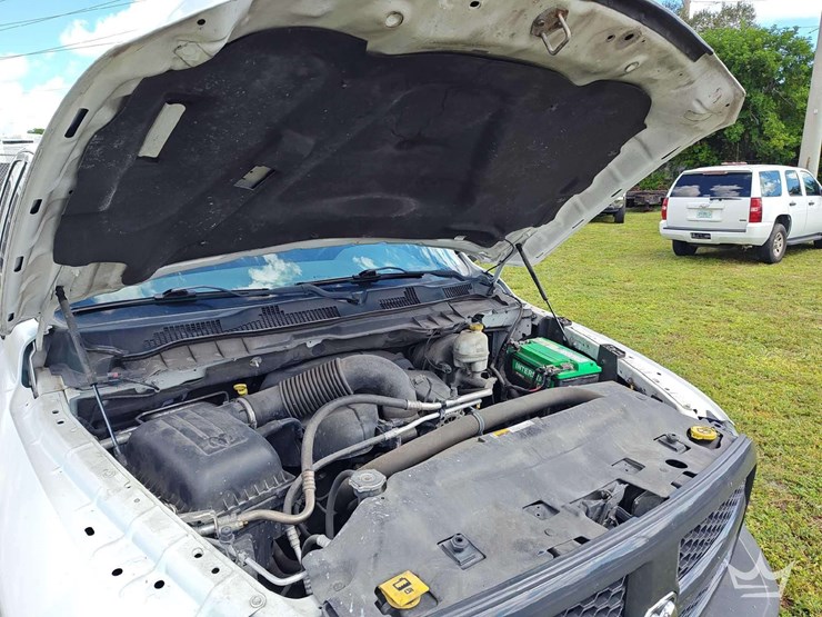 2013-dodge-ram-1500-image-15