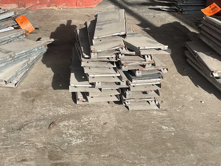 #2798-•-roof-jacks-image-3