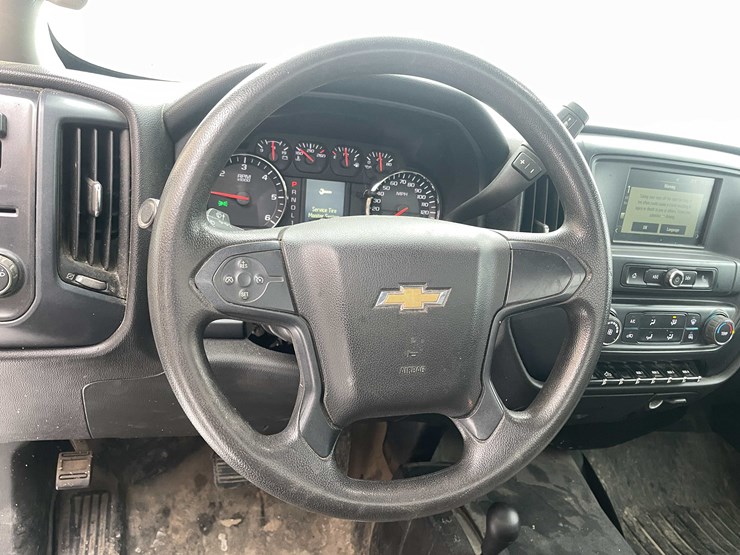 2017-chevrolet-2500-image-51