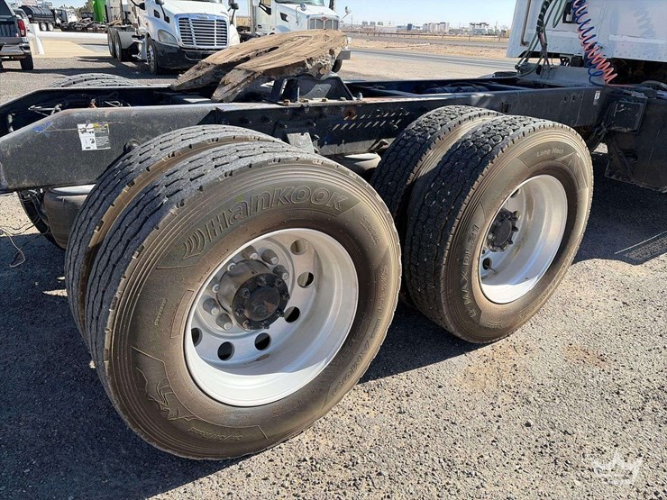 2012-peterbilt-386-image-23