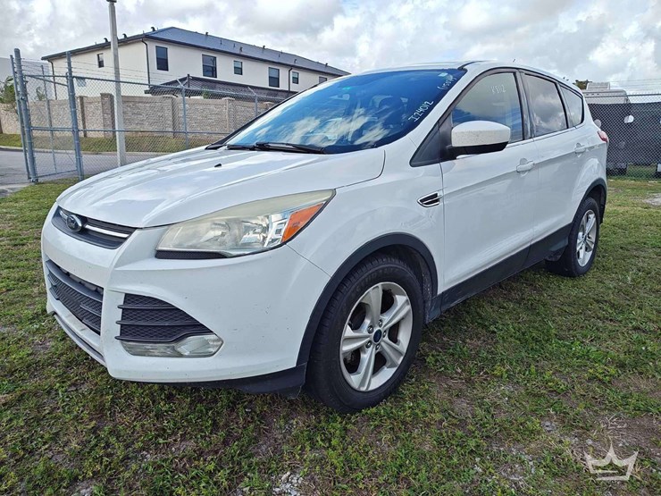 2015-ford-escape-image-1