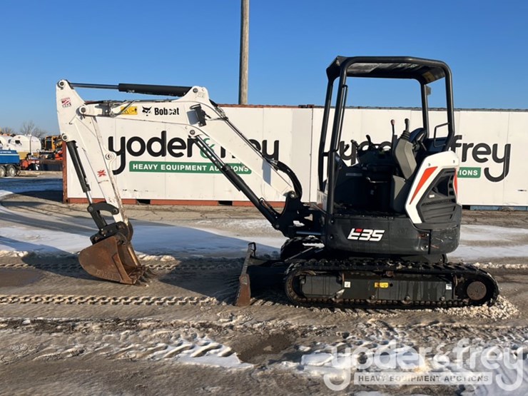 2021-bobcat-e35-image-3