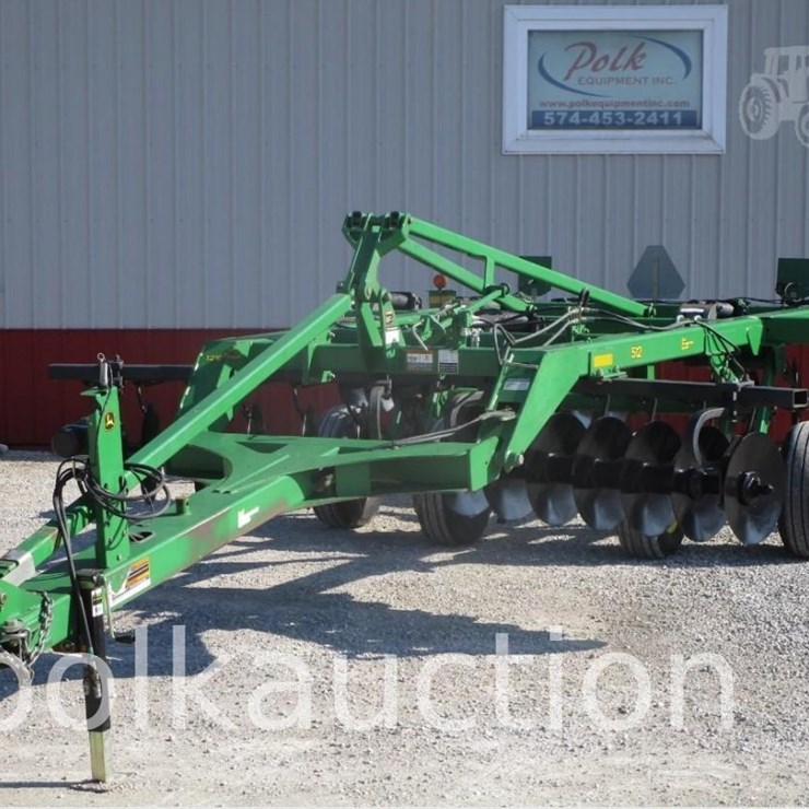 2009 JOHN DEERE 512