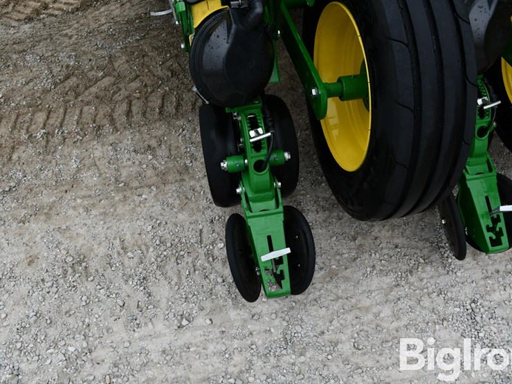 2023-john-deere-1775nt-image-17