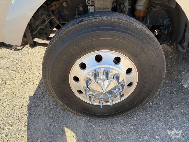 2012-kenworth-t800-image-31