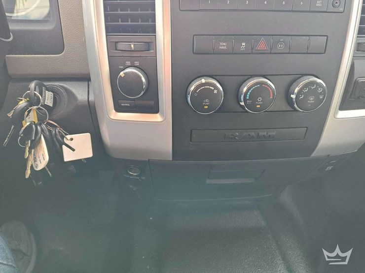 2012-dodge-ram-1500-image-42