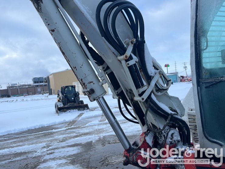 2013-takeuchi-tb153fr-image-21