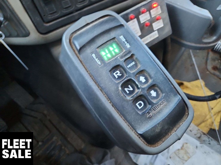 2009-international-workstar-7600-image-22