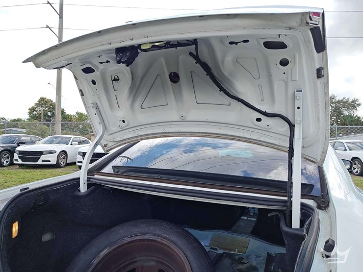 2018-dodge-charger-sedan-image-24