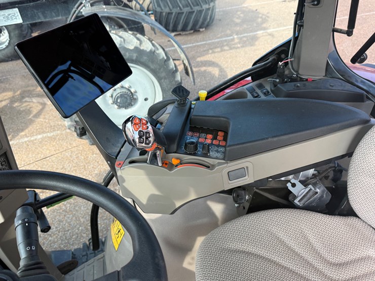 case-ih-145-image-45