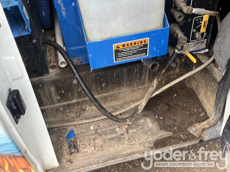 2009-chevrolet-express-3500-image-31