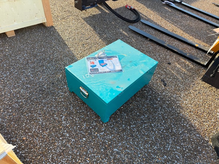 #7901-•-ratchet-tie-down-&-flatpack-tool-box-image-3