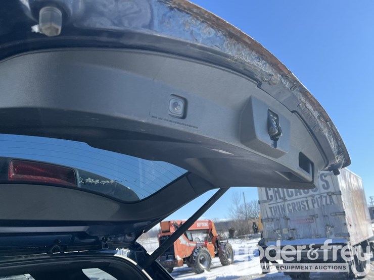 2016-ford-explorer-xlt-image-34