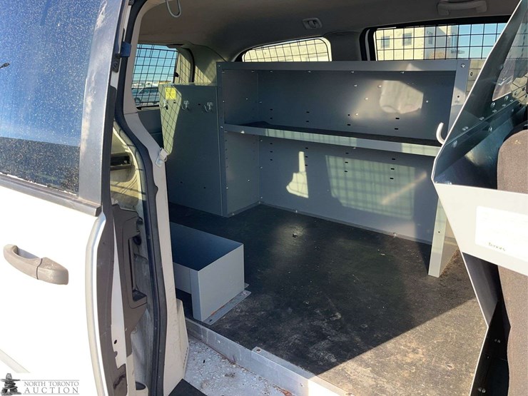 2012-ram-c/v-tradesman-image-27