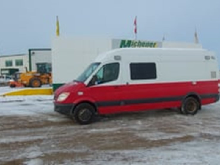 2010-mercedes-benz-sprinter-3500-image-5