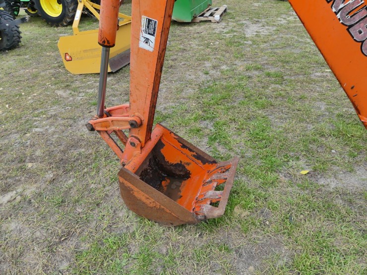 2007-kubota-b21-image-12