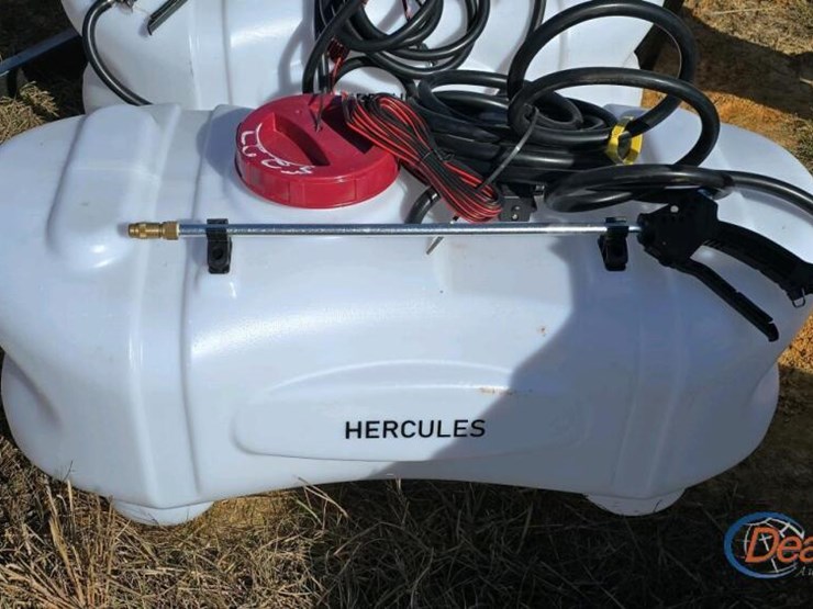 plastic-sprayer-tank-w/-12v-pump-&-wand-image-1