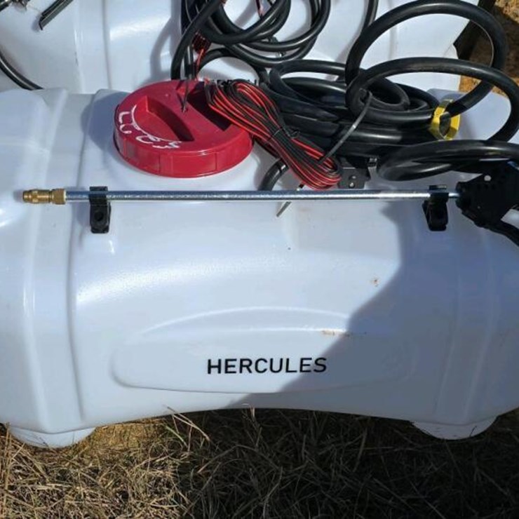 PLASTIC SPRAYER TANK W/ 12V PUMP & WAND