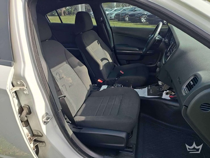 2012-dodge-charger-sedan-image-23