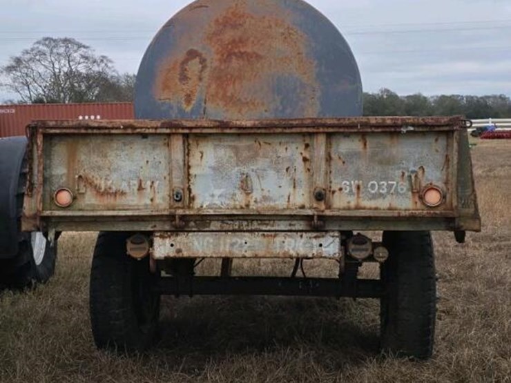 700-gallon-fuel-tank-mounted-on-army-tag-trailer-image-4