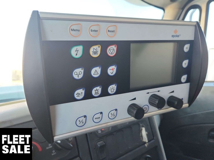 2009-international-workstar-7600-image-23