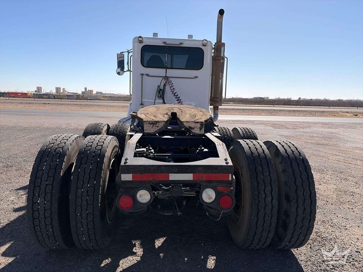 2012-peterbilt-386-image-20