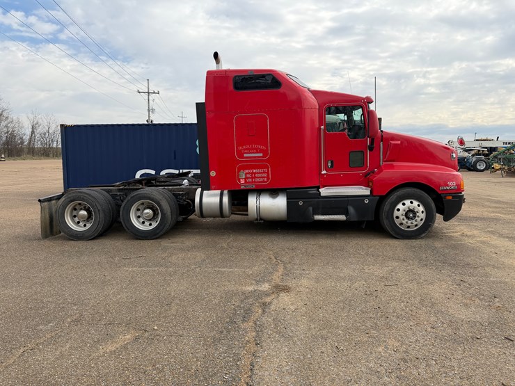 2007-kenworth-t600-image-4