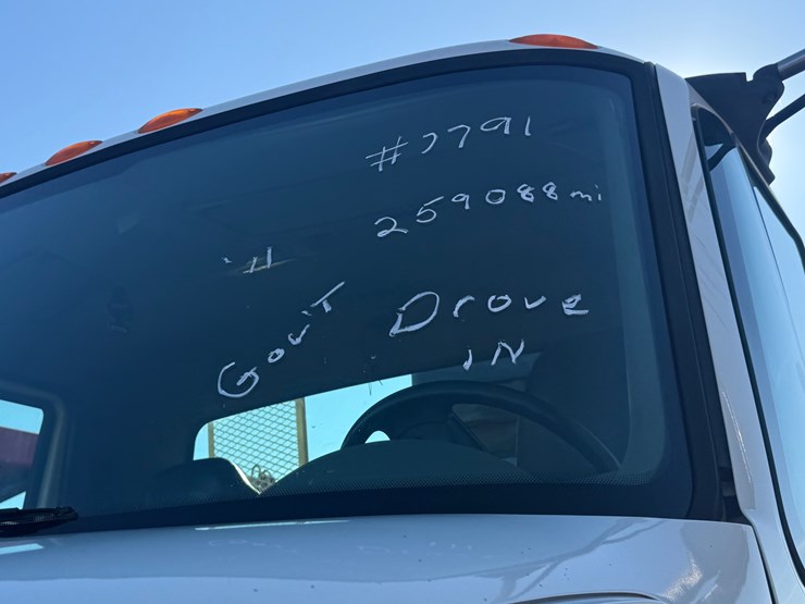 2012-international-durastar-4400-image-53