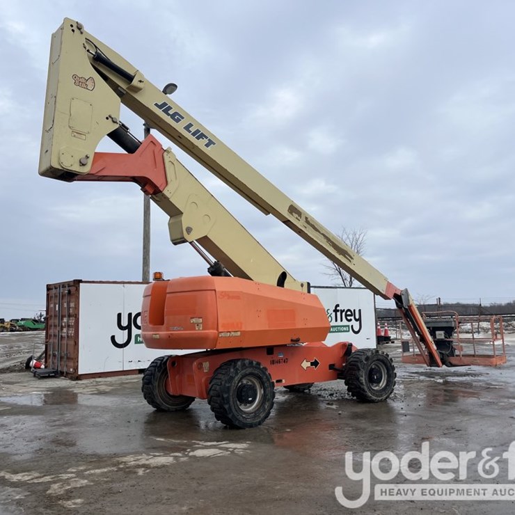 2013 JLG 800AJ
