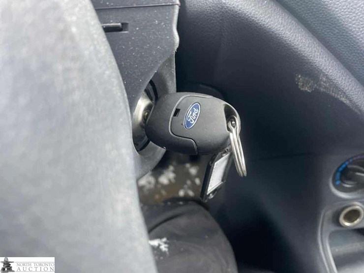 2011-ford-transit-connect-image-21