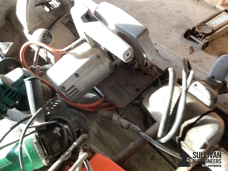 assorted-corded-power-tools-image-13