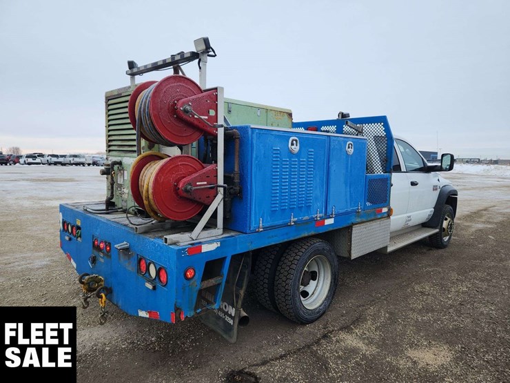 2009-dodge-ram-5500-image-4