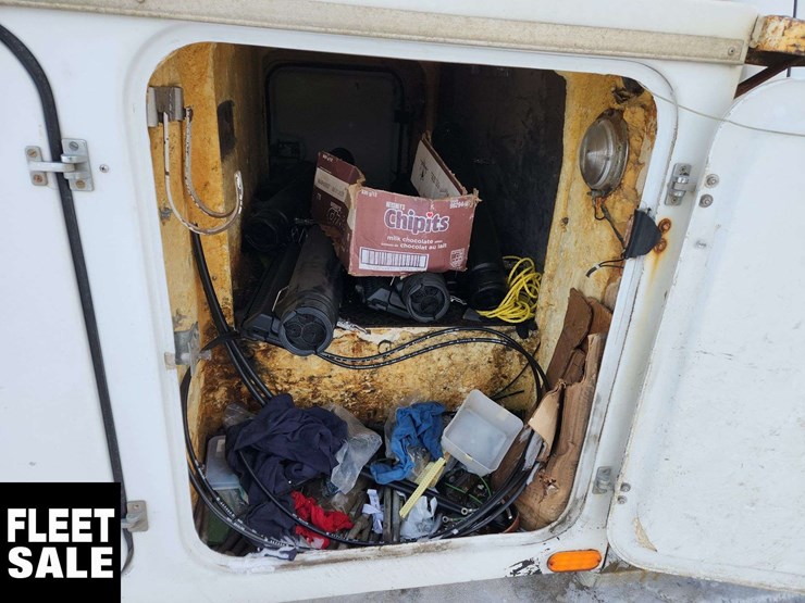 2006-ford-f550-image-28