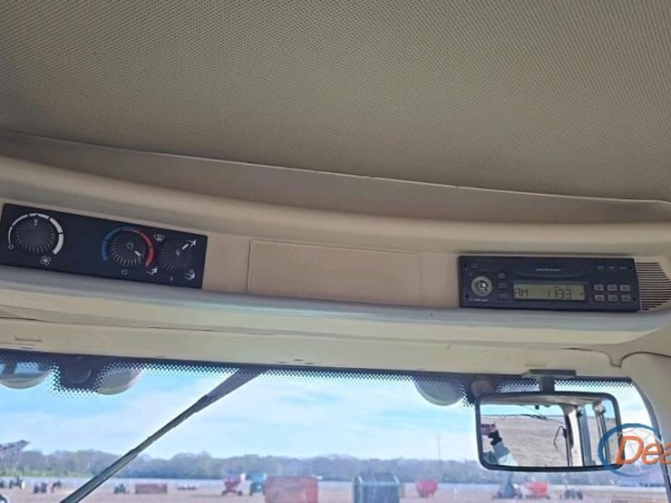 2007-john-deere-7330-image-22