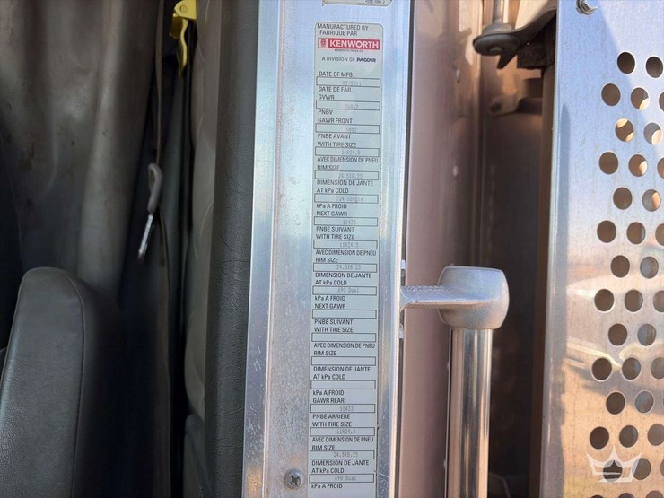 2012-kenworth-t800-image-6