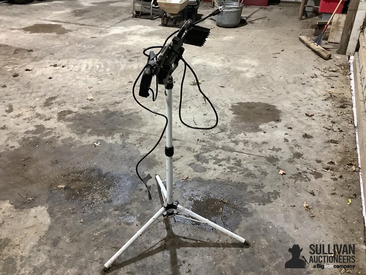 smart-electrician-work-light-image-5