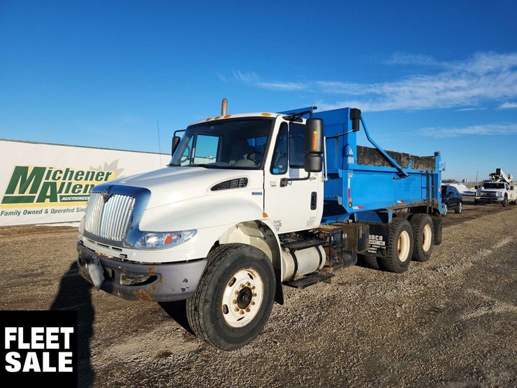 2009-international-durastar-4400-image-1