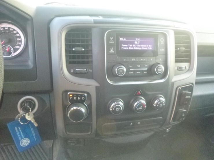 2015-dodge-1500-image-11