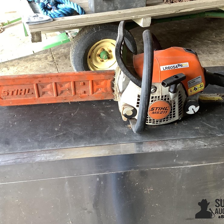 Stihl MS 211 Chain Saw