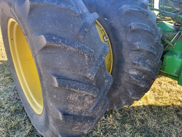 john-deere-7520-image-45