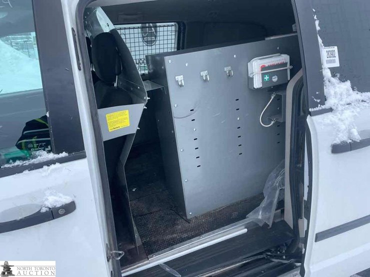 2014-ram-tradesman-image-9