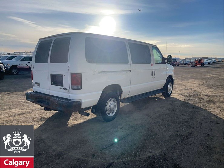 2011-ford-cargo-image-6